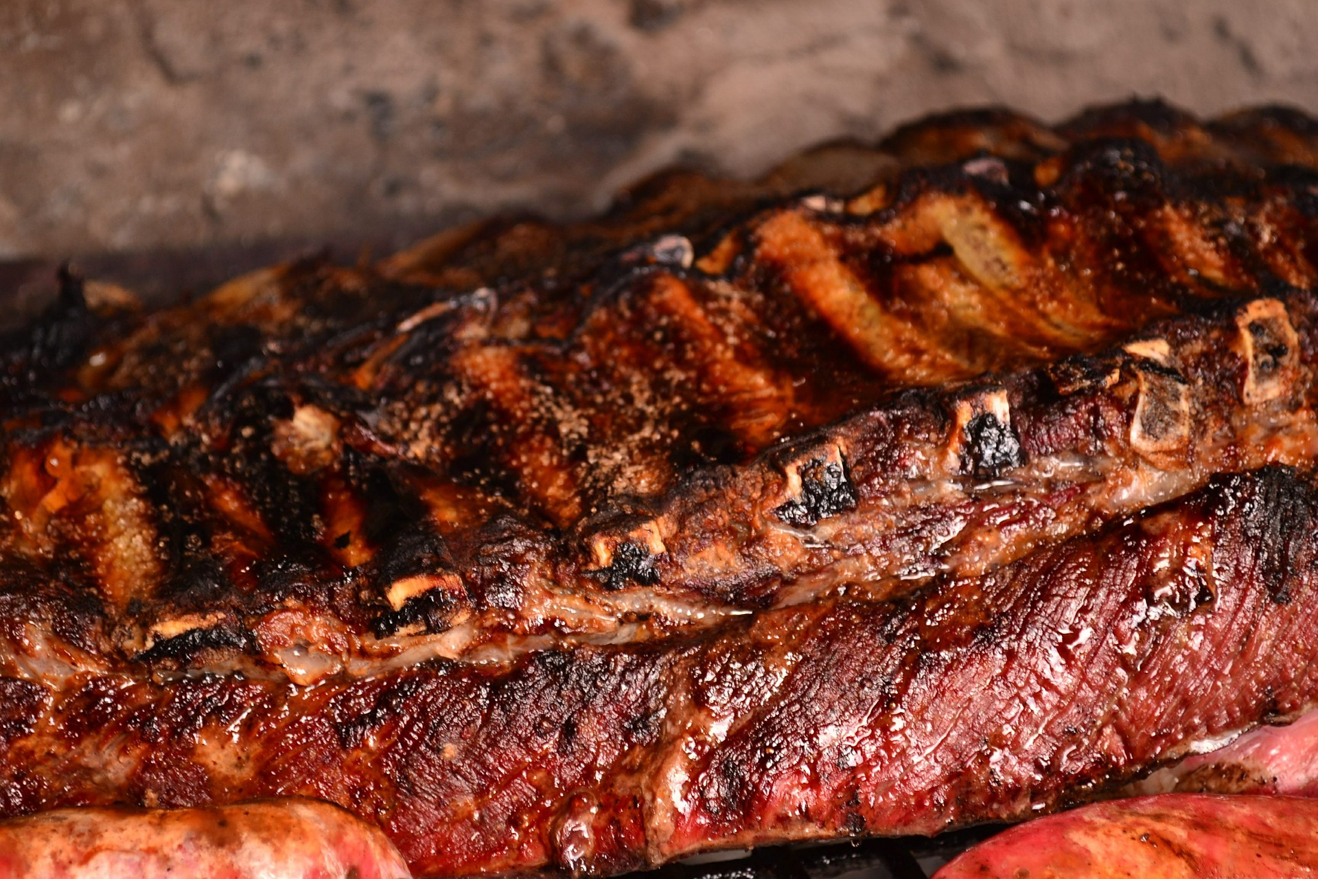 Beef vs Pork Ribs: A Battle of the Barbecue Titans